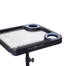 Załaduj obraz do przeglądarki galerii, Braids & Freckles • Magnetic X Holder